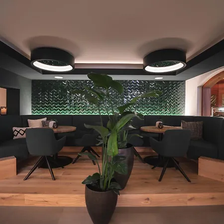 Genusshotel Fichtenhof 4* グロースアルル