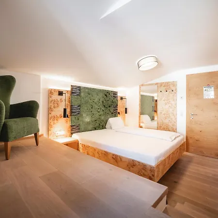Genusshotel Fichtenhof 호텔 그로살